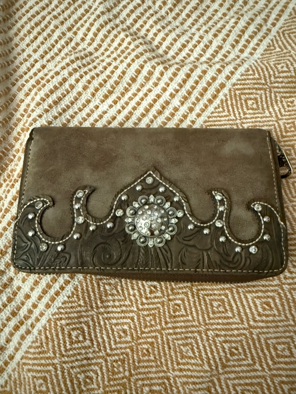 Montana West Rhinestone-Embellished Brown Women’s Wallet. Country Road 66